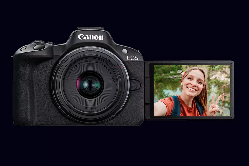 Canon Cámara Mirrorless Canon EOS R50 + Lente 18-45mm IS STM | pc